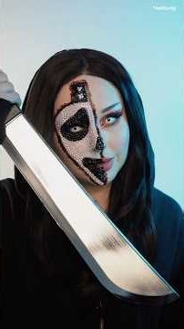 You like scary movies?👻🔪#scarymovie #ghostface #ghostfacemakeup #halloween #halloweenmakeup