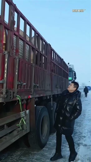 Wire and cable factory production #machine #cablewirestrippingmachine #electricalcable #wireworks