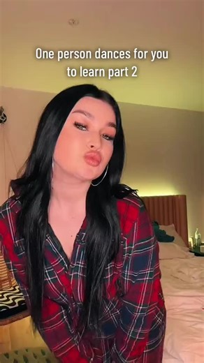 One person dances for you to learn part 2 @notyourbaeebooy #fyp | 2020 dances