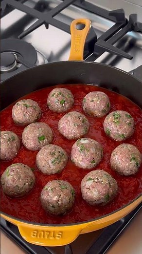 ✨ THE ULTIMATE MEATBALL SANDWICHES
