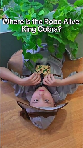 Robo Cobra VS Human! 🐍