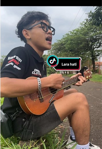 Lara Hati: Ukulele Cover dan Lirik Lagu