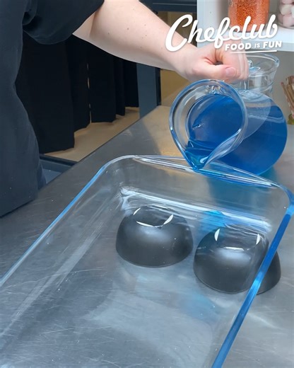 646K views · 1.5K reactions | Shark Attack Cake! Try this monster of a cake 麗 | Chefclub Network | Facebook