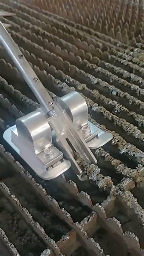 Metal Cutting Maintenance | Slag and Dross Removal Process