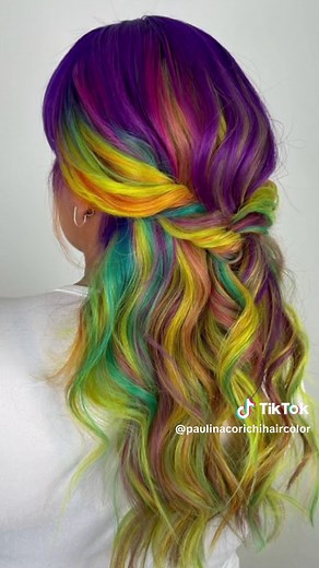 Cabello de arcoiris: Colores vibrantes para tu look
