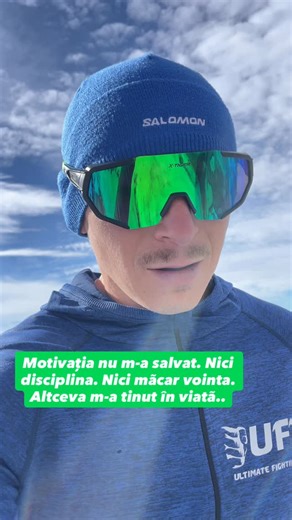 Au fost ani în care corpul meu era prezent, dar eu nu eram. După ce am pierdut fotbalul, după accidentare, după perioadele în care alcoolul și jocurile de noroc nu erau distracții, ci anestezice, nu mai exista un „de ce” suficient de puternic. Motivația vine dintr-un viitor imaginat. Eu nu mai vedeam niciun viitor care să merite imaginat. Când am primit diagnosticul de leucemie, oamenii au presupus că acela a fost momentul în care m-am agățat de viață. În realitate, a fost momentul în care am ob