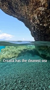 Do you need more reasons to @visit.croatia 🇭🇷 ・・・ 🗯️ According to the official analysis and report by the European Commission and the European Environment Agency in July 2024, Croatia has been confirmed to have 𝐭𝐡𝐞 𝐜𝐥𝐞𝐚𝐧𝐞𝐬𝐭 𝐛𝐚𝐭𝐡𝐢𝐧𝐠 𝐰𝐚𝐭𝐞𝐫𝐬 𝐢𝐧 𝐄𝐮𝐫𝐨𝐩𝐞! An impressive 99.1% of Croatia’s coastal areas (886 out of 894 tested) received excellent ratings for water quality. The study included 27 EU member states, Switzerland, and Albania, with Croatia ranking first, foll