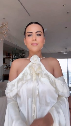 Nia Sharma on Instagram: "Every girl on her feed: “get ready wimmi” #metoo❤️ (Just did a lil drama After I got fully dressed) No mascara look"