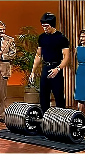 Bruce Lee's lightning-fast speed.&3 #brucelee #kungfu #arrowhead#martialarts #goviral