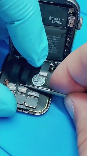 Apple Watch Battery Replacement⌚🔋#applewatchrepair #batteryreplacement #smartwatchrepair