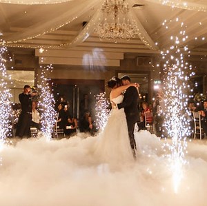 Kaltfeuerwerk Out- und Indoor (Tanzflächen- und Bühnenfontäne)