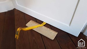 Comment dégonder une porte sans difficulté - Bricolage Facile
