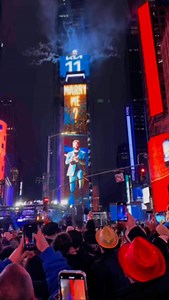 Welcome 2025 - Happy New Year Everyone 🎥Howard Weiss #HappyNewYear #timessquare #newyear #newyear2025 | New York City Photos