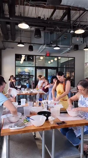 ✨ November at Show Tell ✨ 📅 WEEK 1 🥖 Sourdough Starter Class November 2 | 10AM-12PM 📅 WEEK 2 🌸 Perfume Making Class November 12 | 6:30PM-8:30PM 💐 Posies Flower Class November 13 | 6:30PM-8:30PM 📅 WEEK 3 🎨 Paint & Sip Ornament Painting Class November 17 | 6:30PM-8:30PM ✨ Bracelet Making Class November 18 | 6:00PM-8:00PM 🌿 Wreath Making Class November 21 | 6:30PM-8:30PM 📅 WEEK 4 🍞 Sourdough Focaccia Class November 23 | 10AM-12PM 🖌️ Friendsgiving Painting with a Twist Class November 24 |