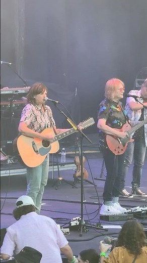 The Indigo Girls live from Costa Mesa!
