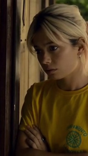 La Llamada (2017) - Escenas destacadas de Anna Castillo