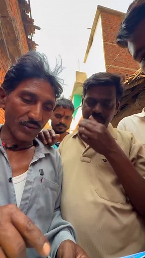 @🇮 🇳 🇩 🇷 🇱 🇴 🇨 🇭 🇦 🇳 🔵 on Instagram: "Mala mal lotary😂😃#instagram #real #funnyvideos #chattisgarh"