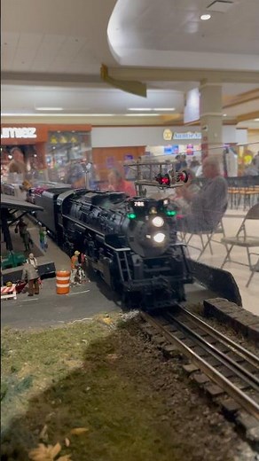 My Lionel Legacy NKP 765 At The Spotsylvania Mall Model Train Show #lioneltrains