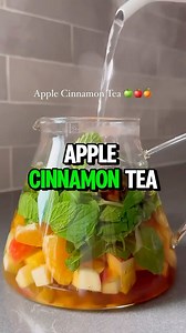 Apple Cinnamon Tea 🍏🍵✨ This cinnamon apple tea not only warms you up on cold nights but also helps regulate blood sugar and curb cravings naturally! Perfect for sipping after meals or whenever you need a little comfort. 🫶 Why It Works: 🍏 Apple: Rich in fiber to slow sugar absorption and keep energy levels stable. ✨ Cinnamon: Boosts insulin sensitivity and helps manage blood sugar spikes. 🍊 Orange & Mint: Add a refreshing twist while supporting digestion. How to Make It: 1️⃣ Chop 1 apple and