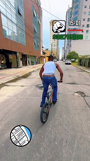 Hey Bro! 👊🏾 Quase que fico sem dentes depois desse tombo. Minha sorte é que existe o @dr.paulocoelhoodontologia para me ajudar com meu sorriso! Brincadeiras a parte. Mas venho aqui compartilhar o meu verdadeiro resultado com as lentes dentais que eu fiz com o Dr Paulo. Eu sempre quis transformar meu sorriso e ter aquela presença quando estou falando e sorrindo, sem perder a naturalidade. Conheci a clínica e o Dr e me surpreendi com os resultados dos outros pacientes. Logo, decidi que era a min