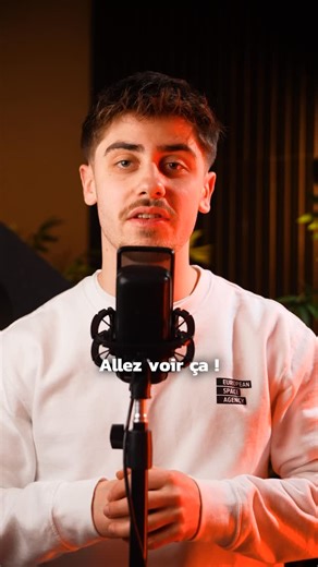 Zebroloss on Instagram: "Des aurores boréales sont visibles MAINTENANT ! L’application c’est « Sirius » ! ❤️ #auroresboreales #astronomie"