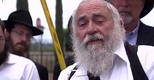 Rabbi shot during Poway synagogue attack speaks out