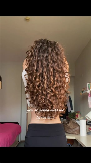 1 saatlik kivircik rutini olmasa seviyorum kendisini aslinda #fyp #kesfet #curls #curlyhair