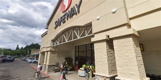 Safeway employees join the picket line at several locations in Southern Colorado