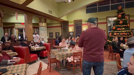 This one is probably for the Las Vegas locals only, but sadly after 26 years, Metro Pizza on Tropicana and Maryland Parkway closed its doors forever. I was fortunate to be there on closing night for the last dinner service and make this short video. #lasvegas #metropizza #finalnight #thanksforthememories #wastesometimewithjasongreen | Jason Green