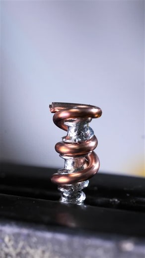 5-Minute Crafts Recycle on Instagram: "Easy way to fix a plastic screw hole🔩 #5minuterecycle #repairtips #howto #fixityourself"