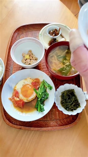 スペイン風目玉焼きで朝飯