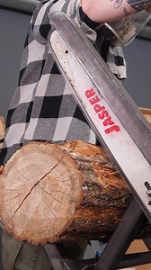 Cutting Log Into A Lamp | Crafty School