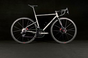 TRedから超軽量6.3kgのチタンディスクロードREA Titanideが登場