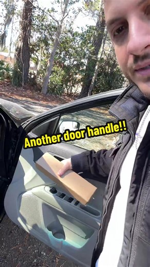 Replacing a door handle on a ford fusion. #CarTok #TikTokAutoCampaign #CarMechanic #ford #CarTips