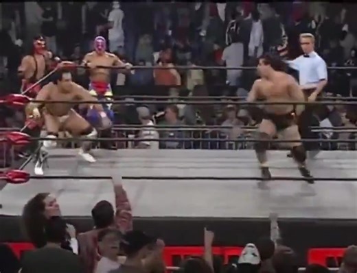 The Chronicles Of Wrestling | 6-Man Lucha Tag Match 🇲🇽 Rey Mysterio Jr., Juventud Guerrera & Héctor Garza 🆚 La Parka, Psicosis & Silver King 📅 December 22, 1997 📍 WCW... | Instagram