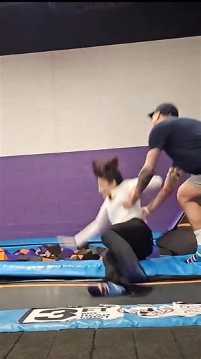 sayra 🪐 on Instagram: "someone teach me how to do a backflip 🙏🏻 #sayra #twitch #twitchgirls #irlstreamer"