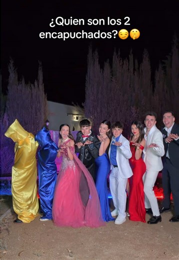 Descubre quiénes son los misteriosos encapuchados