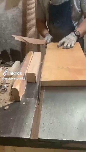 What do u think? From simple fixes to major makes—follow for daily DIY inspiration! 🛠️🌟 . . . #CraftingCommunity #woodworking #tools #maker #DIYProjects #woodworkingforall #woodworkingskills #woodworkingcommunity #Ideas #crafts #CraftingCommunity #workshop #woodencraft #diy