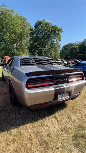 Dodge Challenger SRT Hellcat #musclecar #mopar #hellcat
