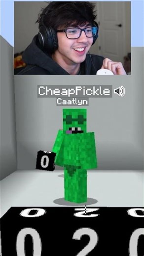 HOW DID THEY MISS THAT?😂Minecraft NUMBER guess VS girlfriend #minecraft #shorts #minecraftshorts