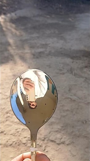 Magic Spoon Illusion – Image Flips with Just a Twist! 🔥🥄