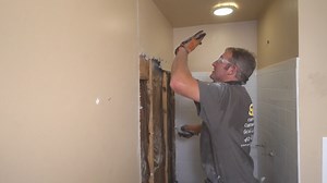 Most homes built in the 80's were quick production builds. Nothing was very custom & it was all about what was cheapest & easiest to do. That's where I & other contractors like me come in to renovate and customize the perfect bathroom for you 😊 In this bathroom the shower was simply too small, and for no good reason other than using a shower base that was cheapest & easiest to install. Lets get this existing shower out of here & BUILD a better one 👊 Be sure to check out my DIY GEEK MEMBERSHIP 