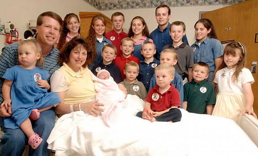 They Just Keep ‘Counting On’ — See the Entire Duggar Family Then vs. Now