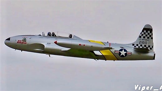 T-33 Shooting Star Shines at Great Texas Airshow – Full Demo