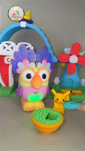 Owl and Pikachu eating Peas 🫛