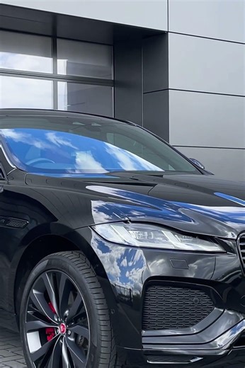 Jaguar F-PACE D300 | Powerful Luxury Diesel SUV