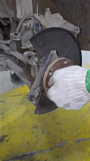 Ford Taurus front brake service complete guide #ford #Taurus #frontend #BrakePads #noise #brakefailure #brakeservice #mechanical #repairing #information | Mahar Mujahid