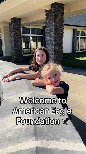 We’re open for guided tours!! Come see our new facility and amazing birds of prey. Located in Kodak, TN just before Pigeon Forge and Gatlinburg in the foothills of the Great Smoky Mountains. Reserve your tour at eagles.org #birds #birdsoftiktok #birdsofprey #eagles #eagle #bird #birdtok #birdsarentreal #baldeagle #wildlifesanctuary #wildlife #rescue #vulture #hawk #falcon #raven #owl #conserve #educate #protect