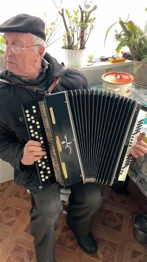 Russian Bayan, Era accordion, 100 bass, Ukranian Bayan, Button accordion, USSR Accordion, ON SALE