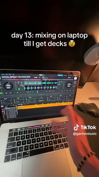 Tech House Mixing Tips for DJs Using a Laptop